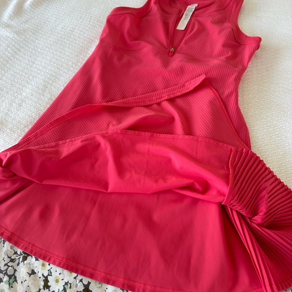 Lululemon athletic dress size 4 - Picture 11 of 12